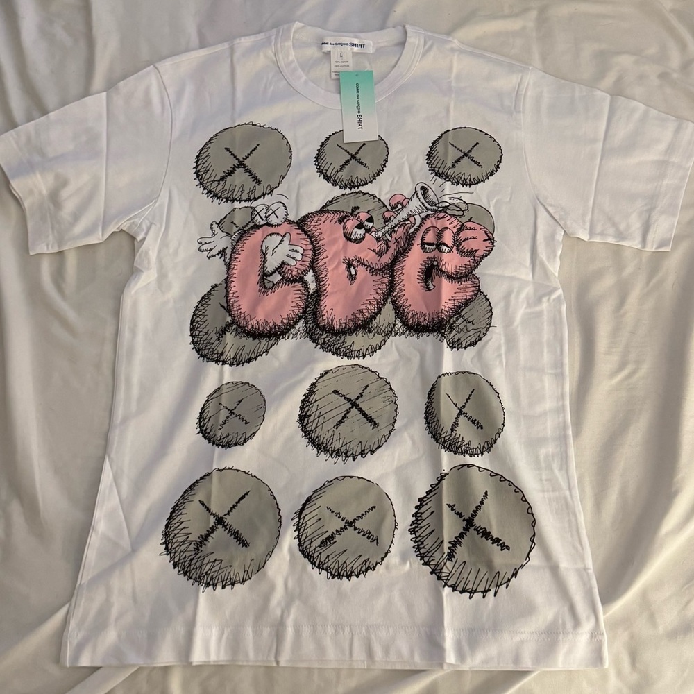 Comme Des Garcons x KAWS shirt size L NWT